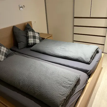 Klausners نيوستيف ام ستوبيتا